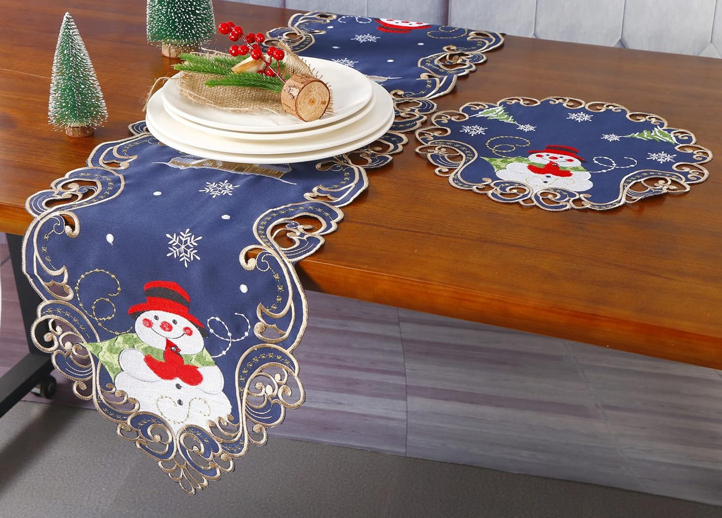 Christmas Holiday Table Runner 13X54 Inches Embroidered Snowman and Snowflakes Pattern Festive Winter Dresser Scarf Table Topper for Family Xmas Home Kitchen Dinner Party Table Decoration