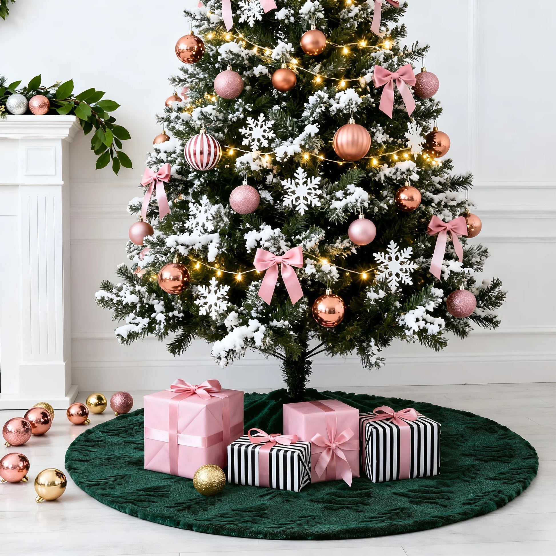 Christmas Tree Skirt Green Plush Skirts Christmas Decorations Indoor Xmas Ornaments Holiday Decor for Party, 48In