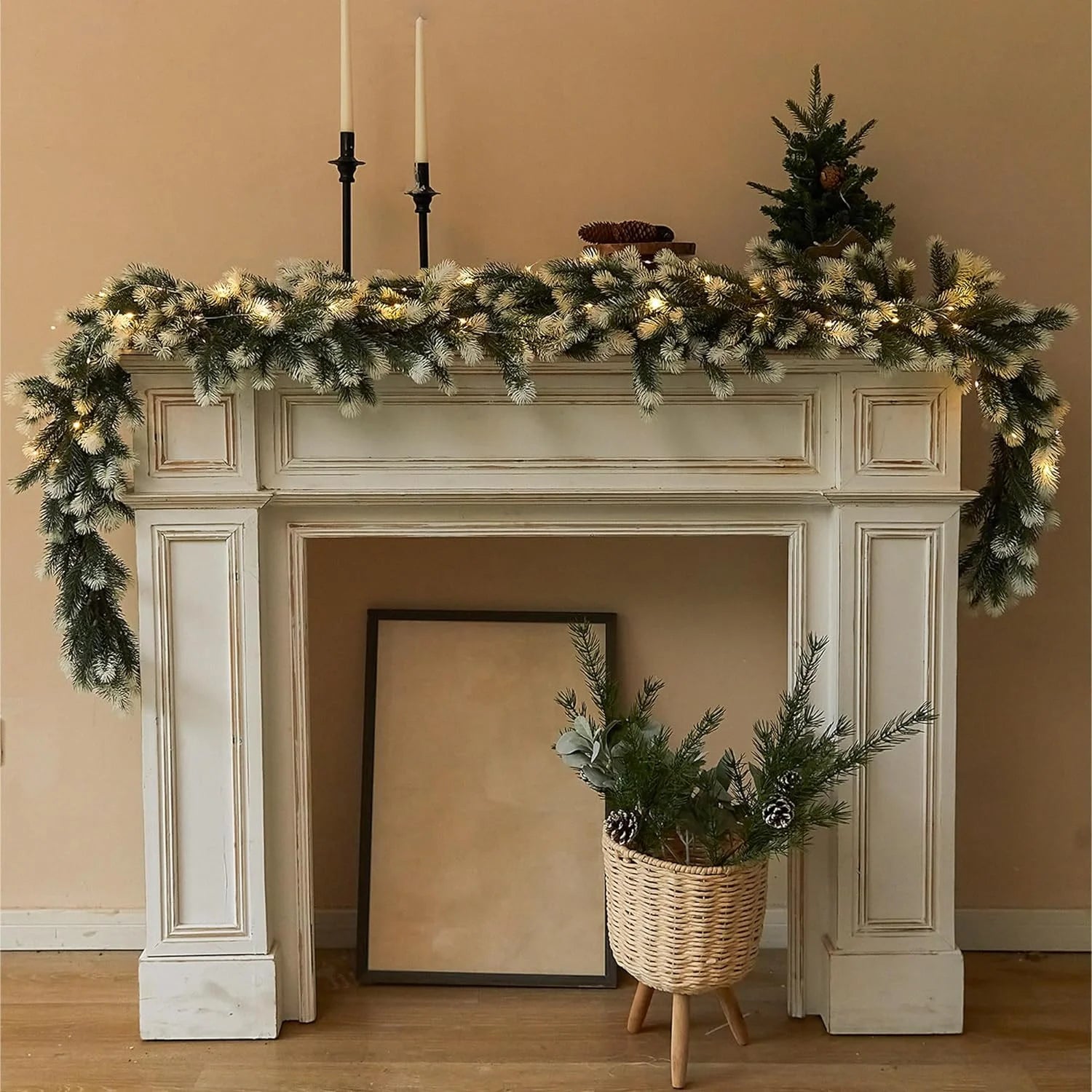 Christmas Garland with Lights 6Ft Pre-Lit Artificial Greenery Christmas Decorations Outdoor Indoor, Battery Operated 8 Lighting Modes