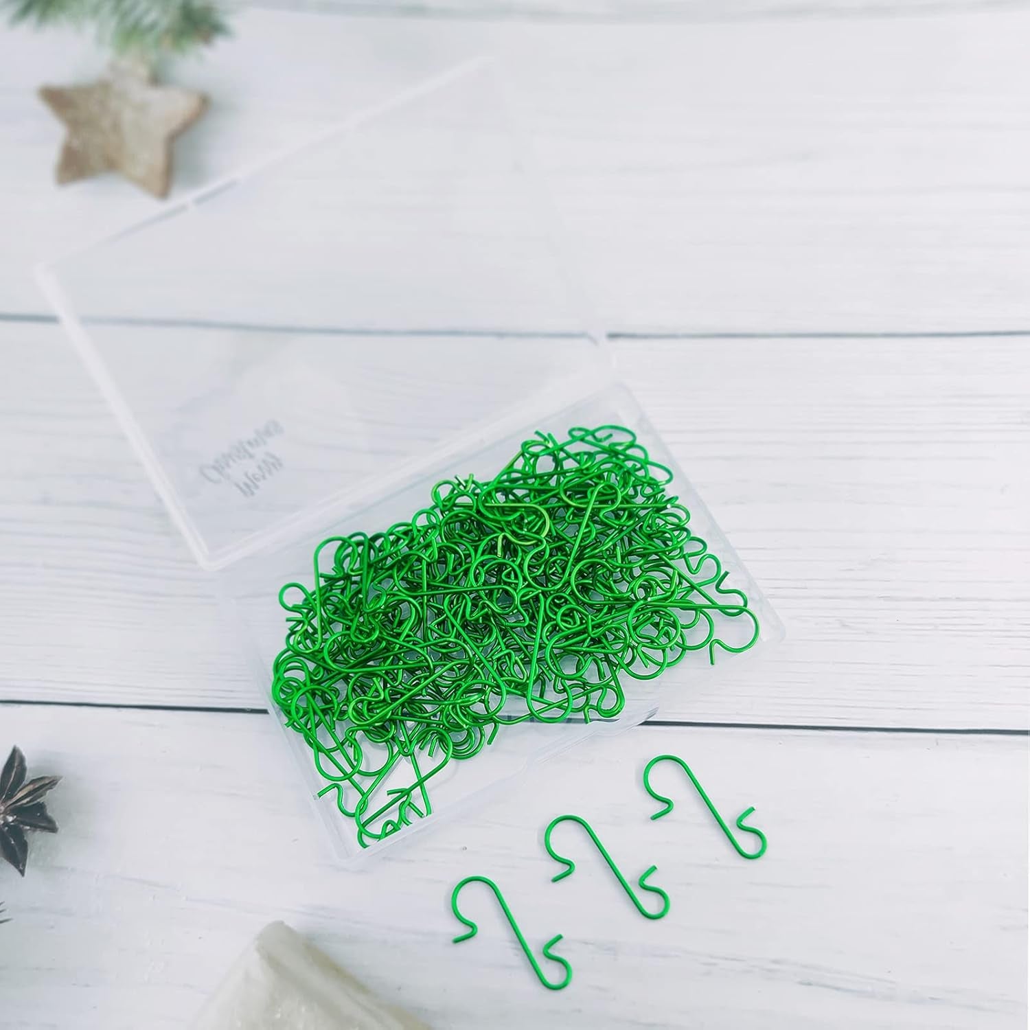 120 Pack Christmas Ornament Hooks, Xmas Ornament Hangers Metal Wire Hooks S-Shaped for Christmas Tree Party Balls Decoration (Green)