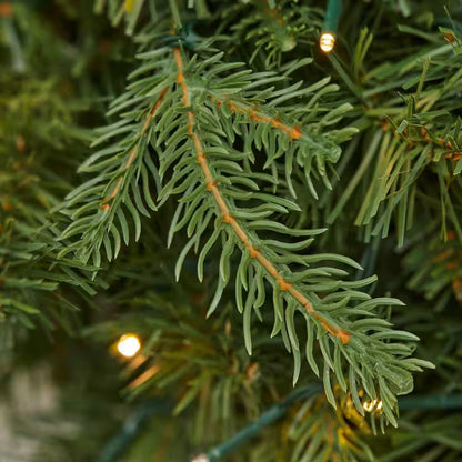 30 in Grand Duchess Twinkling Battery Operated Balsam Fir LED Pre-Lit Wreath