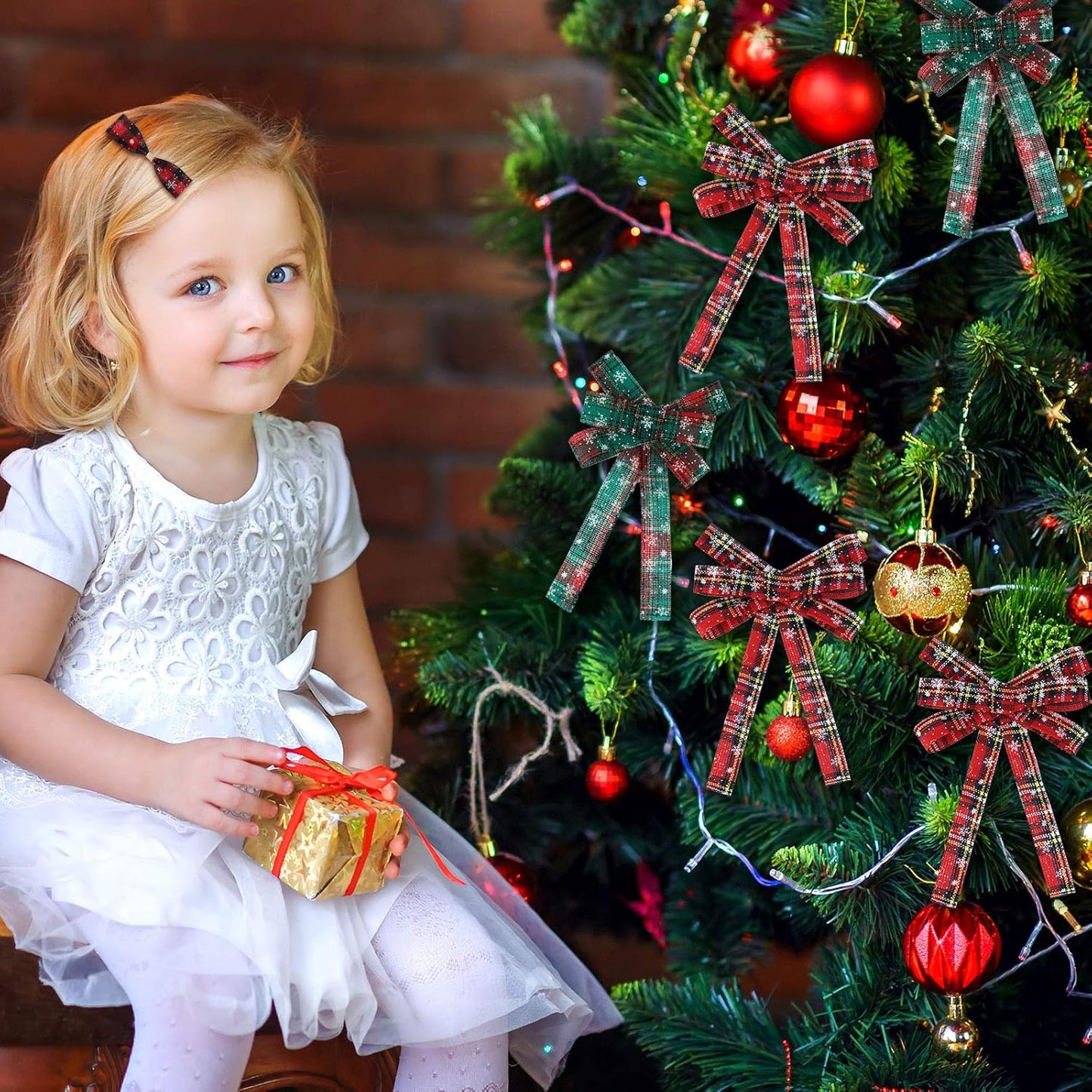 4 Rolls Christmas Plaid Ribbon 24 Yards Snowflake Ribbon Red and Green Plaid Burlap Xmas Decorative Wrapping for Holiday Crafts DIY Wreath Bow Xmas Tree Bow Gift Decor(1 Inch)